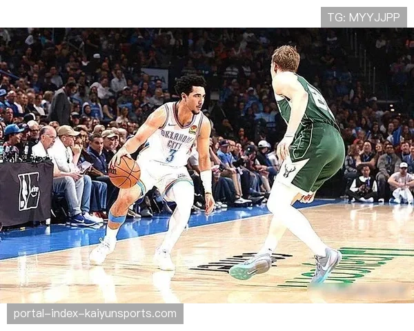 麦凯恩防守端横移速度 雷霆外线防守轮转得到补充